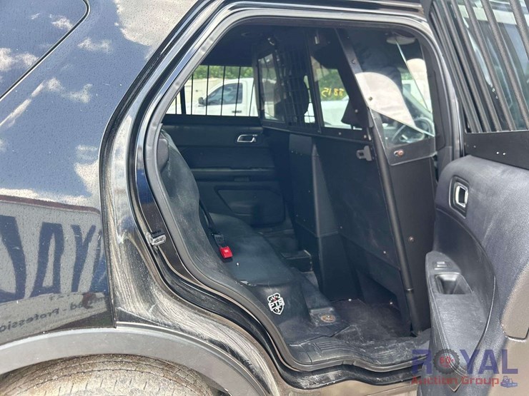 2018-ford-explorer-image-22