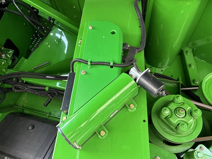 2013-john-deere-s670-image-85