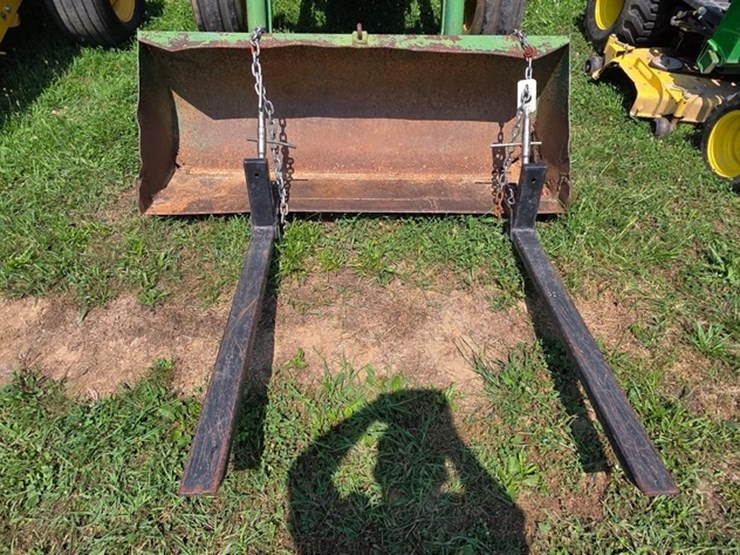 john-deere-300-image-26