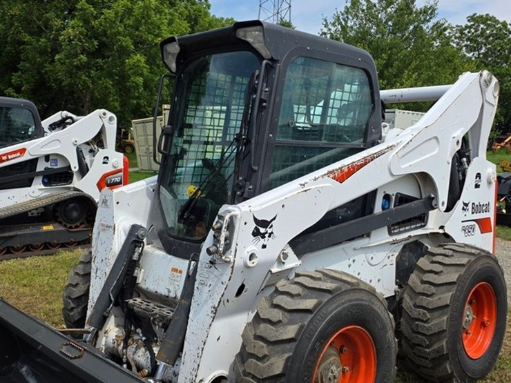 2020-bobcat-s850-image-33