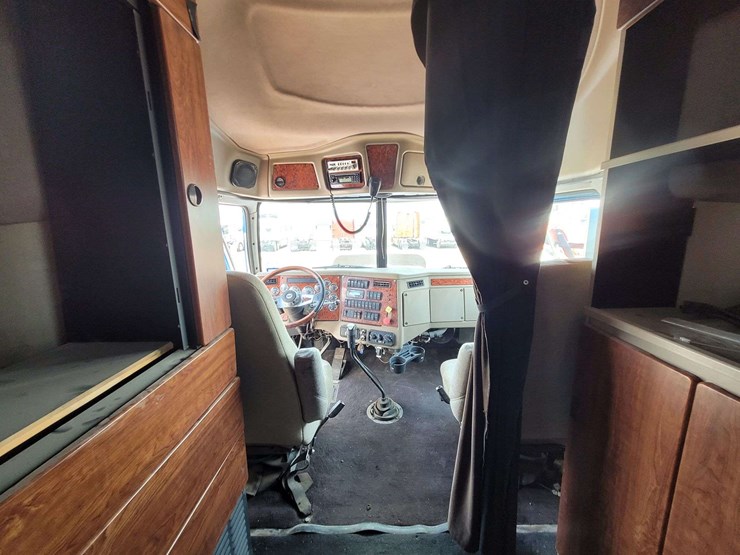 2005-western-star-4900-image-12