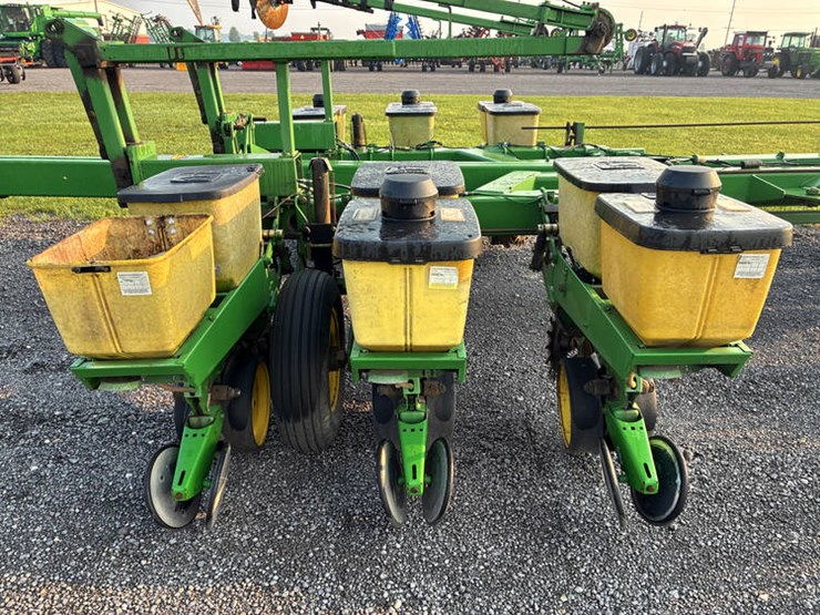 john-deere-7000-image-21