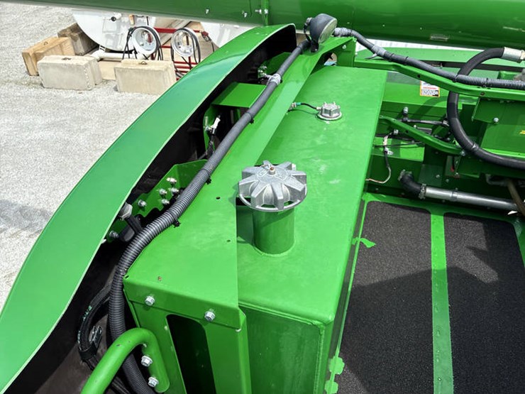 2017-john-deere-s680-image-94