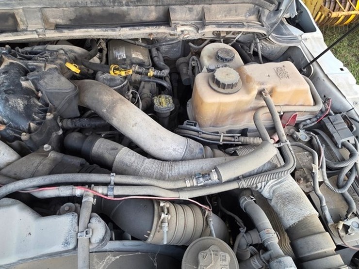 2010-ford-f550-image-46