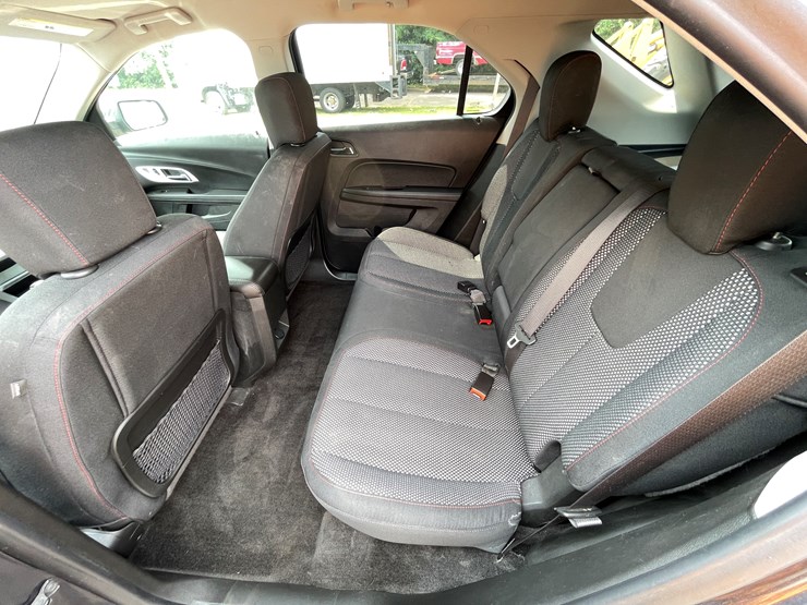 2016-chevrolet-equinox-lt-image-55