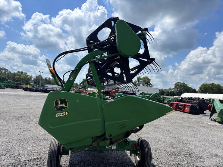 2010-john-deere-625f-image-15