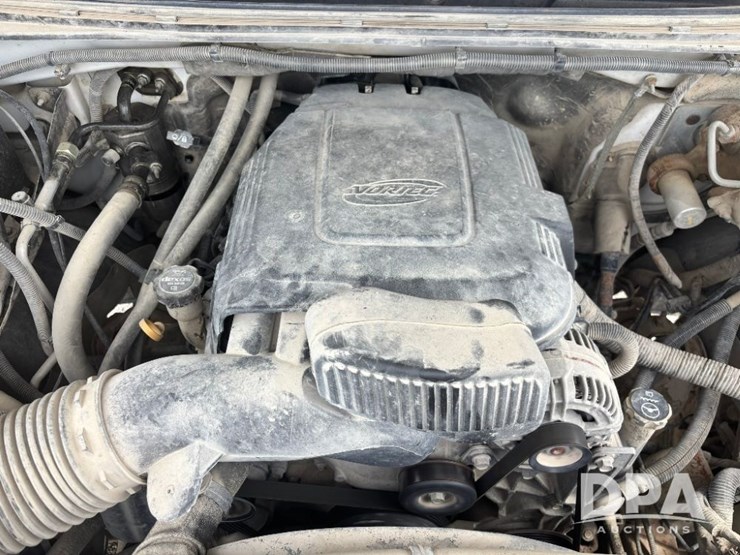 2013-chevrolet-3500hd-image-48