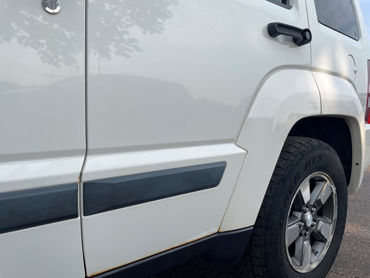 2008-jeep-liberty-sport-image-17