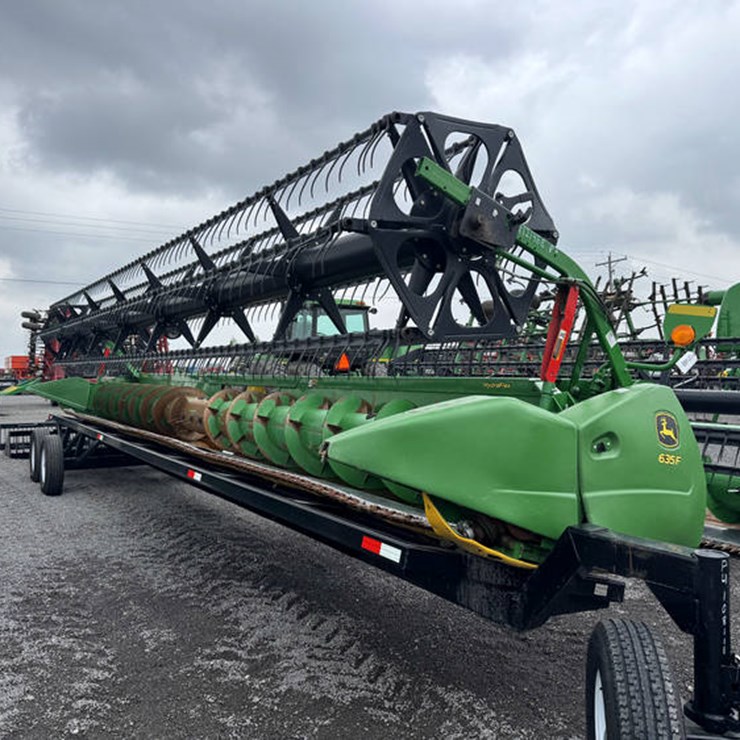 2016 JOHN DEERE 635F