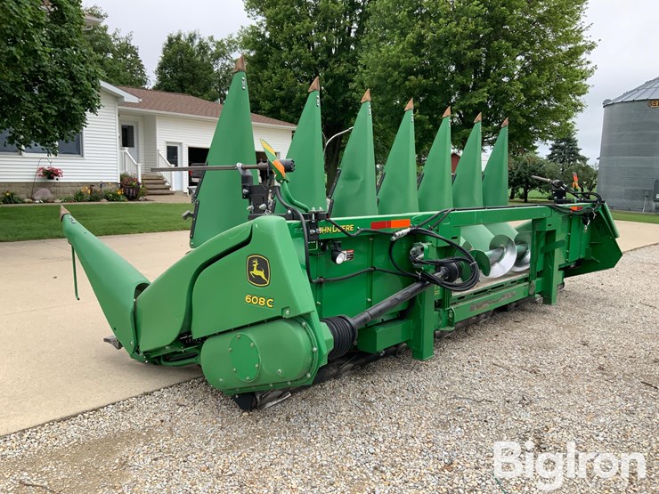 2013-john-deere-608c-image-15