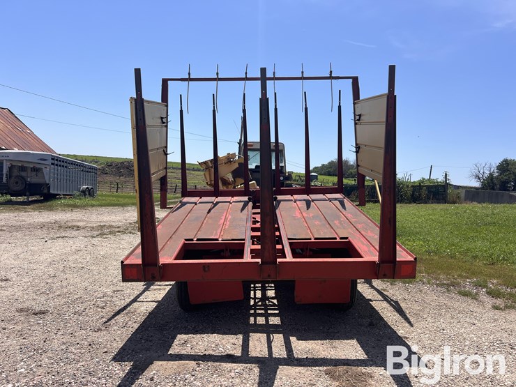 new-holland-1037-image-5