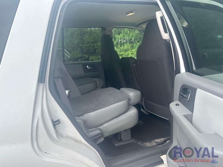2006-ford-expedition-image-19