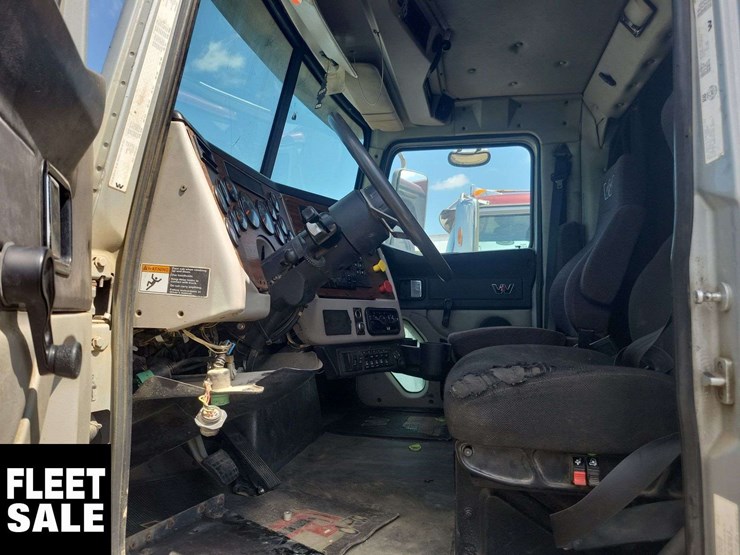 2015-western-star-4900-image-6