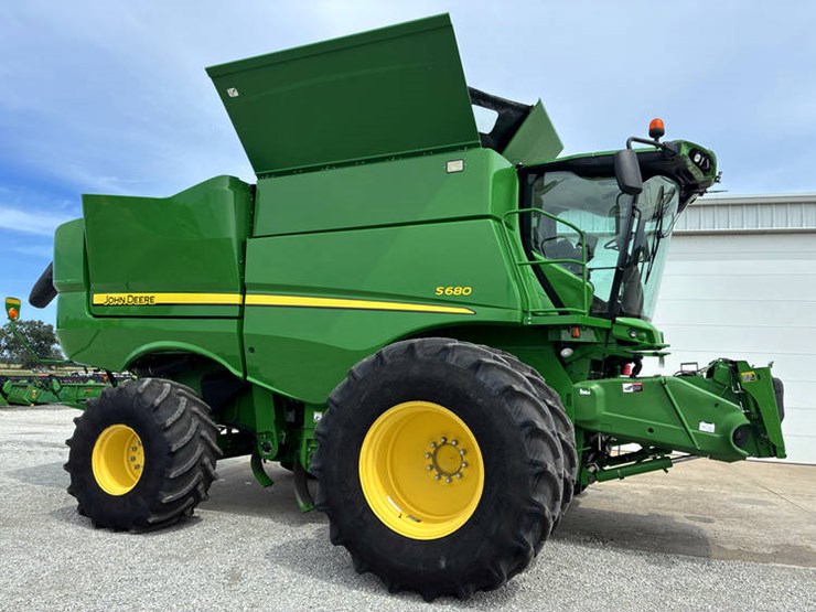 2017-john-deere-s680-image-1
