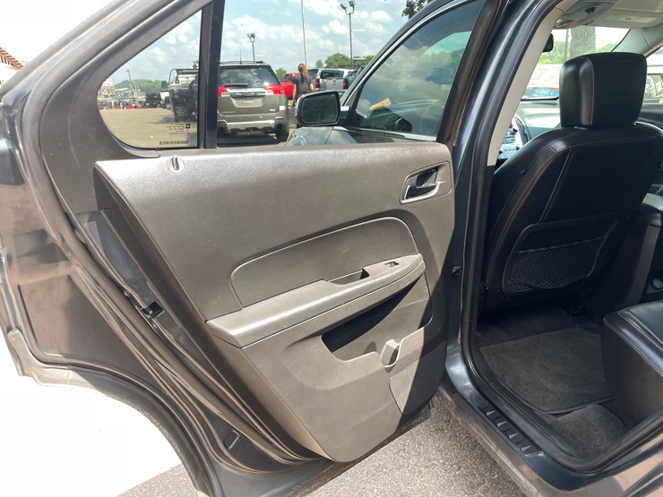 2010-chevrolet-equinox-image-75