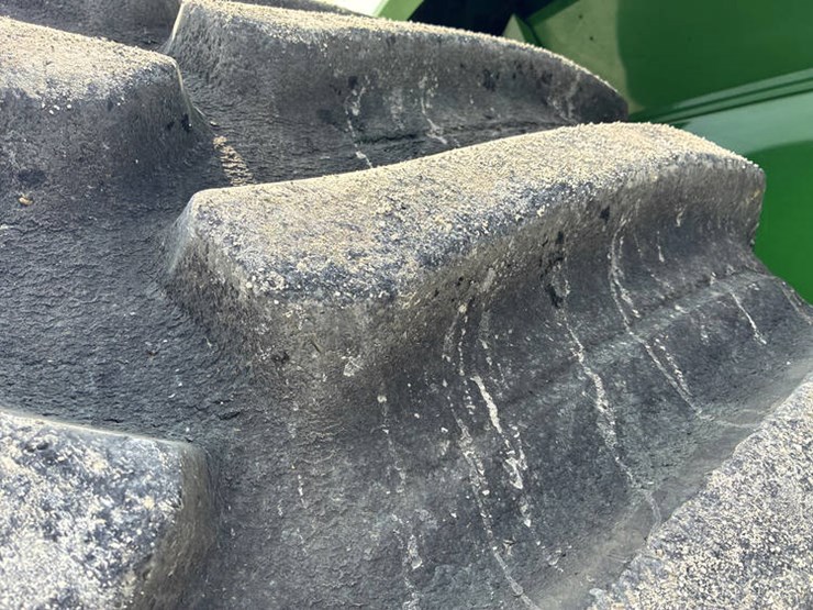 2017-john-deere-s680-image-43