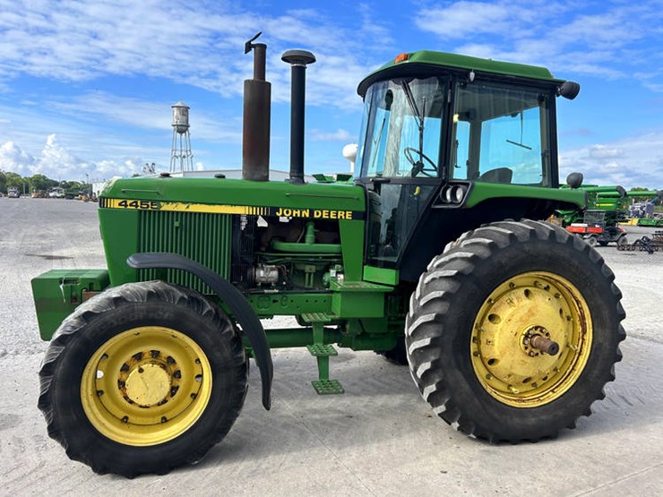 1990-john-deere-4455-image-9
