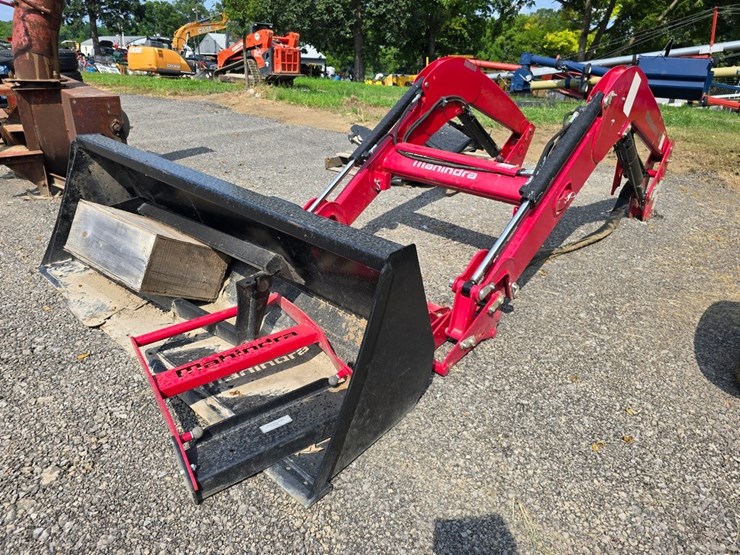 mahindra-8100-image-2
