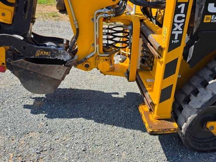 2021-jcb-1cxt-image-24