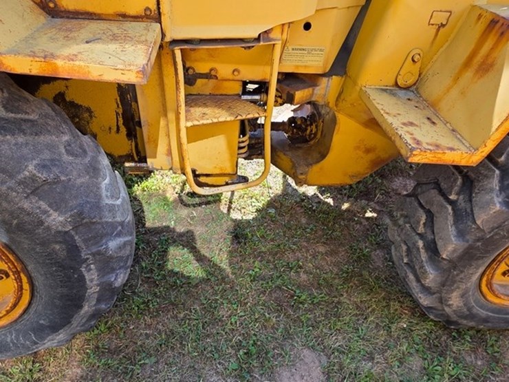 1977-caterpillar-910-image-10