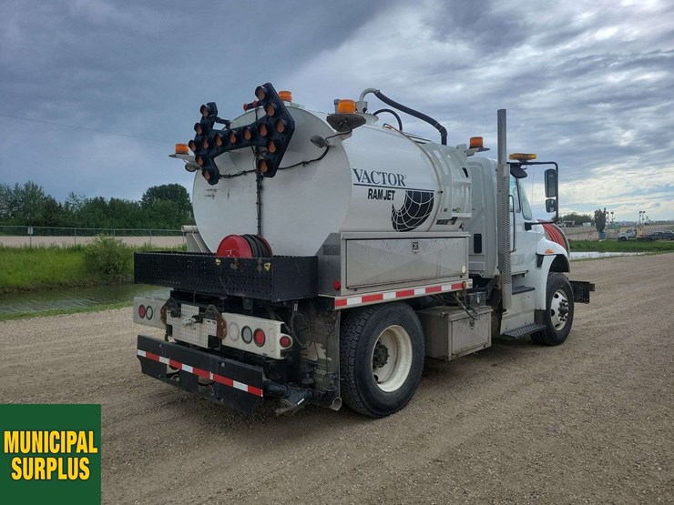 2017-international-workstar-7300-image-4