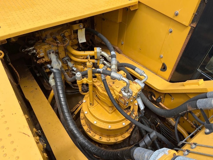 2017-caterpillar-336fl-image-33