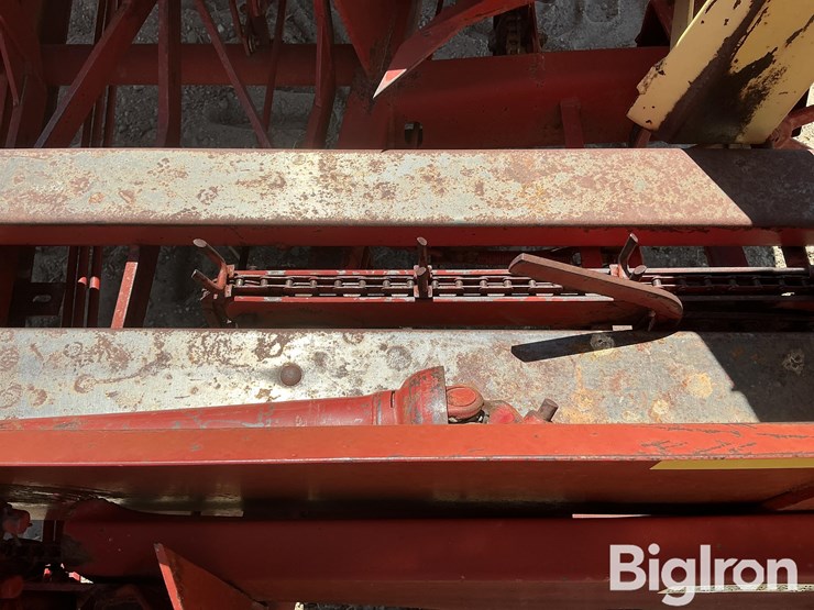 new-holland-1002-image-20