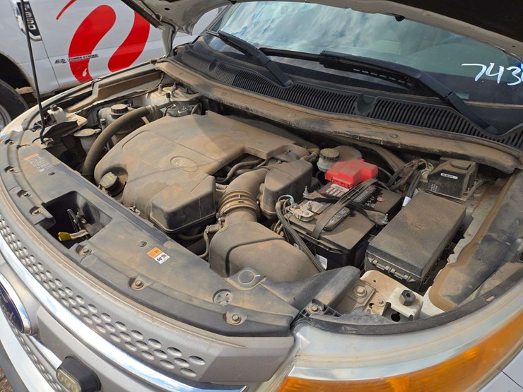 2014-ford-explorer-image-14
