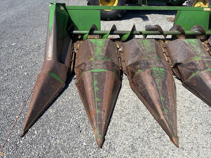 john-deere-444-image-4