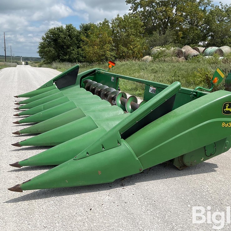2005 JOHN DEERE 893