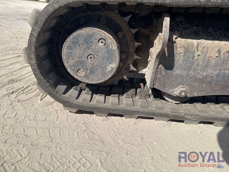 2019-bobcat-e32i-image-25
