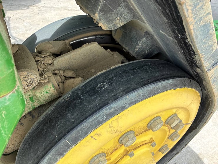 2021-john-deere-8rx-310-image-33