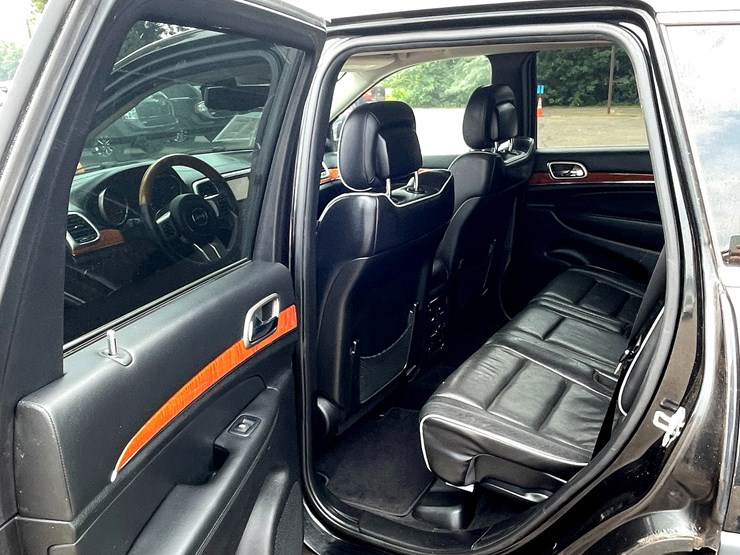 2013-jeep-grand-cherokee-image-60