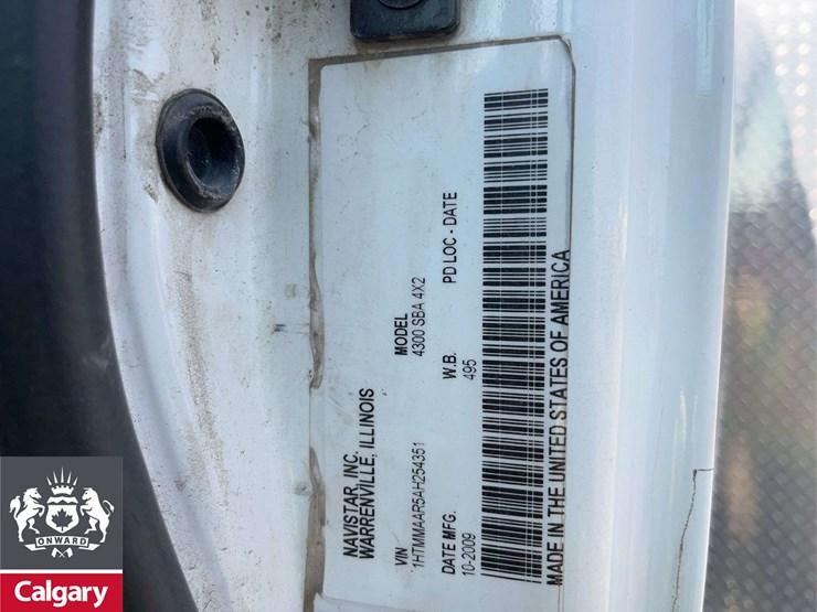 2010-international-durastar-4300-image-3