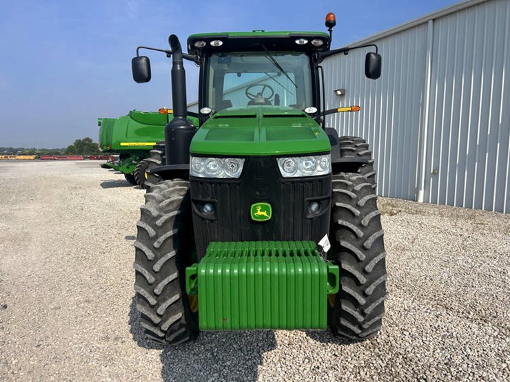 2012-john-deere-8285r-image-12