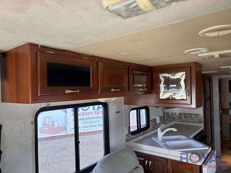 2002-kountry-star-motorhome-image-34