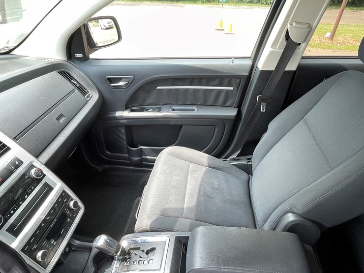 2010-dodge-journey-sxt-image-51