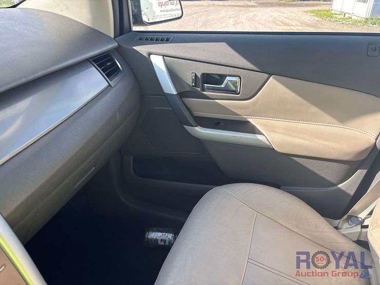 2012-ford-edge-image-16