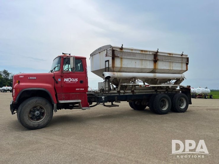 1995-ford-l9000-image-24