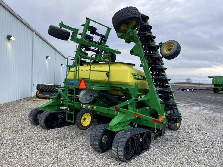 2017-john-deere-1990-image-6