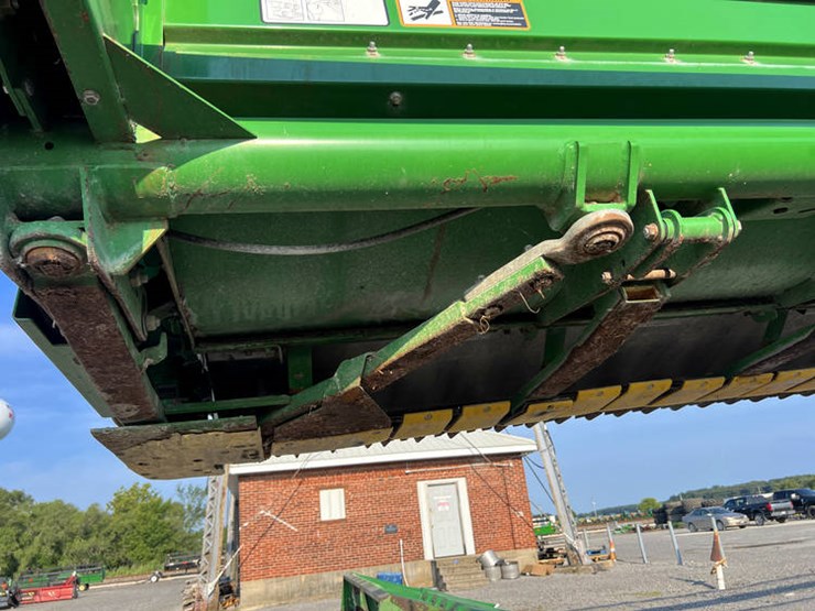 2011-john-deere-635f-image-14