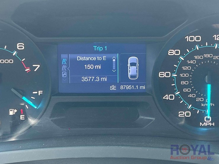 2015-ford-explorer-image-8