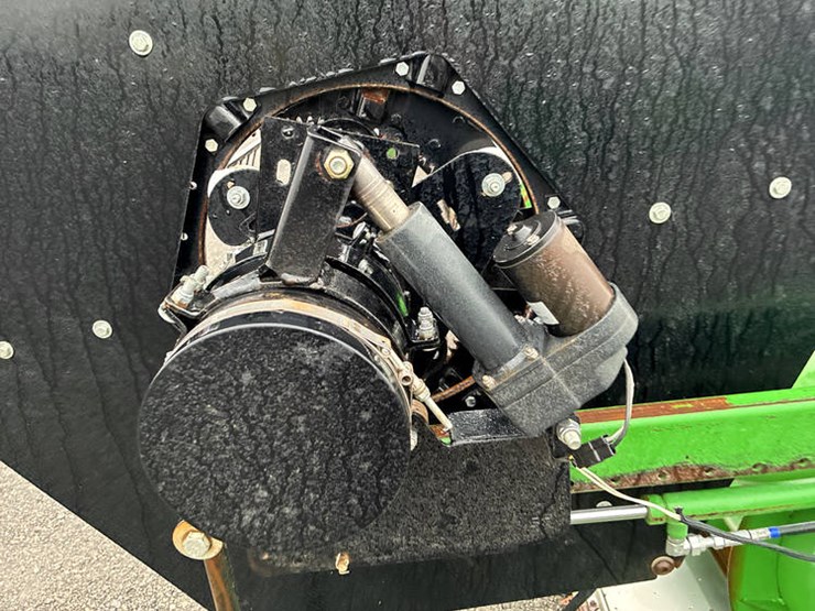 2013-john-deere-635f-image-23