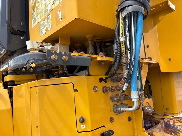 deere-410e-image-12