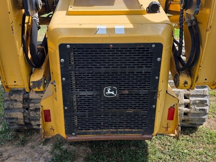 2007-deere-ct332-image-17