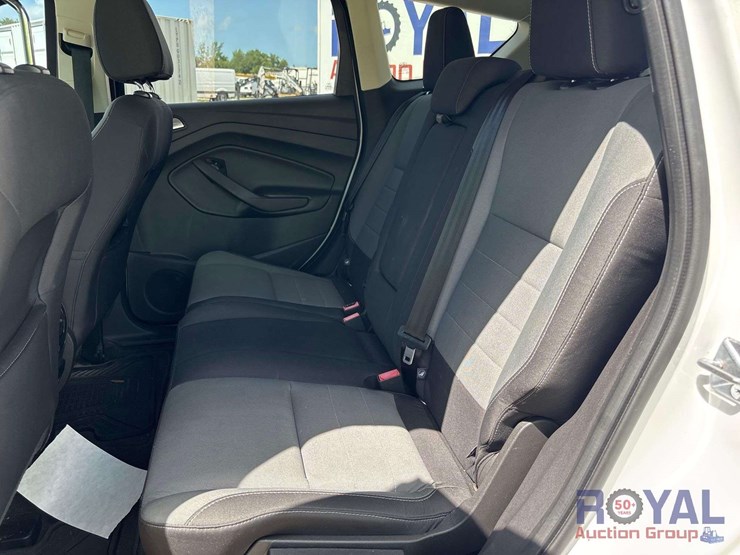 2016-ford-escape-se-image-20