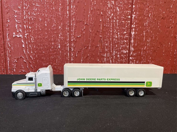 john-deere-64-image-8