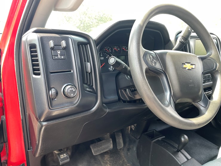 2019-chevrolet-silverado-2500-image-40