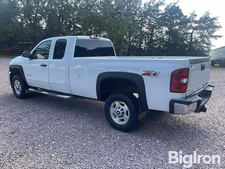 2012-chevrolet-silverado-2500-image-7