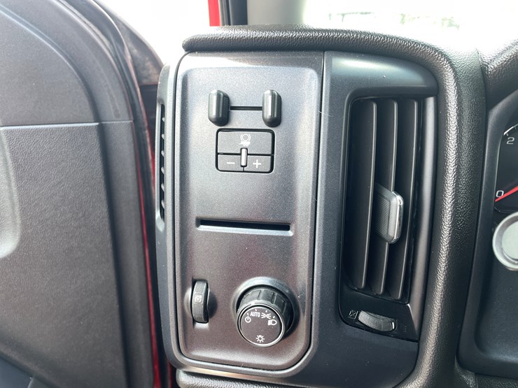 2019-chevrolet-silverado-2500-image-48